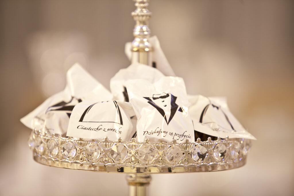 Wesela na Kaszubach - sala weselna, obsługa, poczęstunek i dekoracje